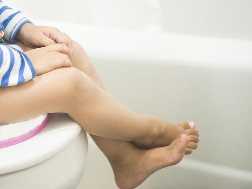 Digestion Du Bebe Coliques Comment Faciliter Le Transit Du Bebe